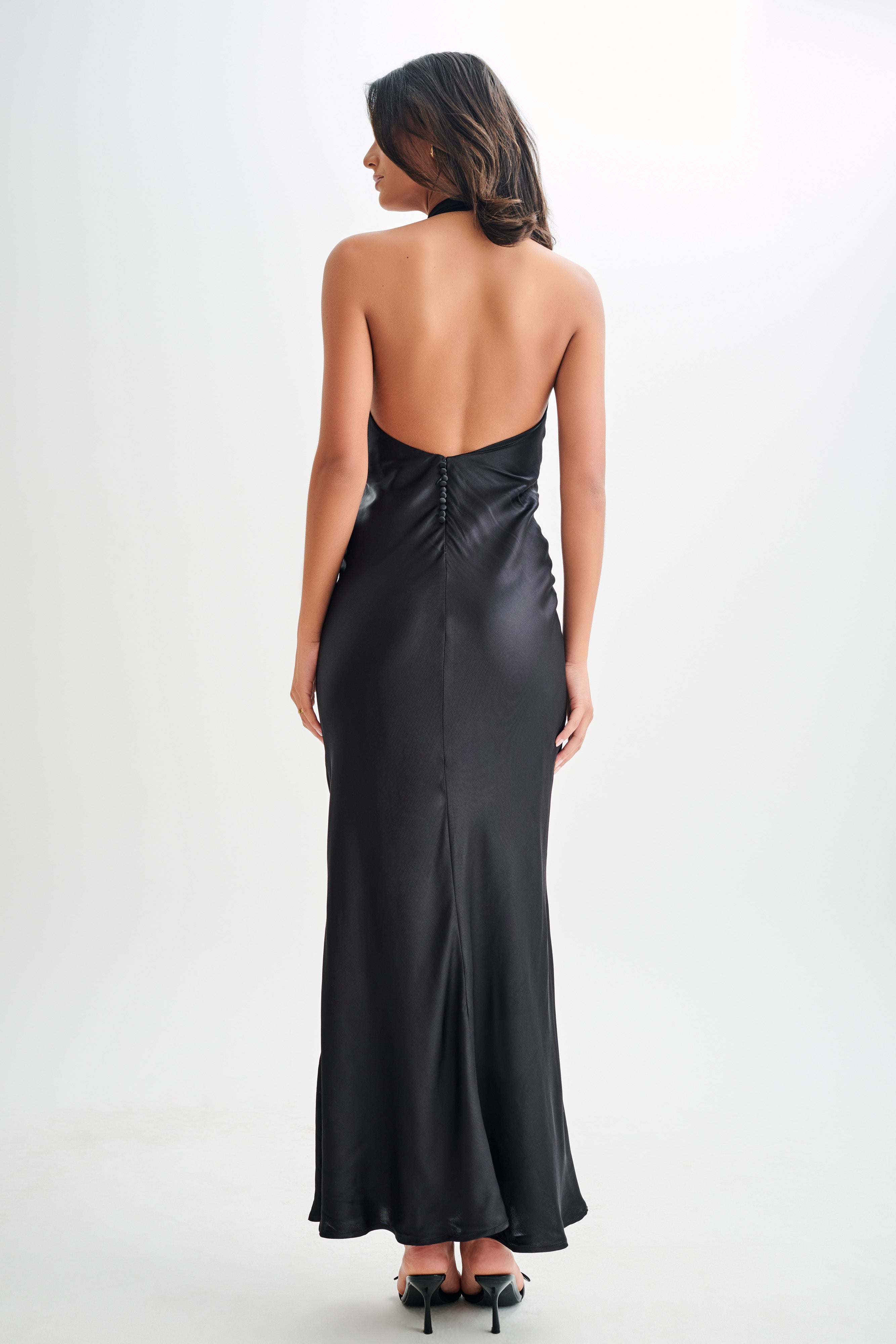 Levauro Esther Yanardöner Saten Cowl Maxi Elbise - Siyah