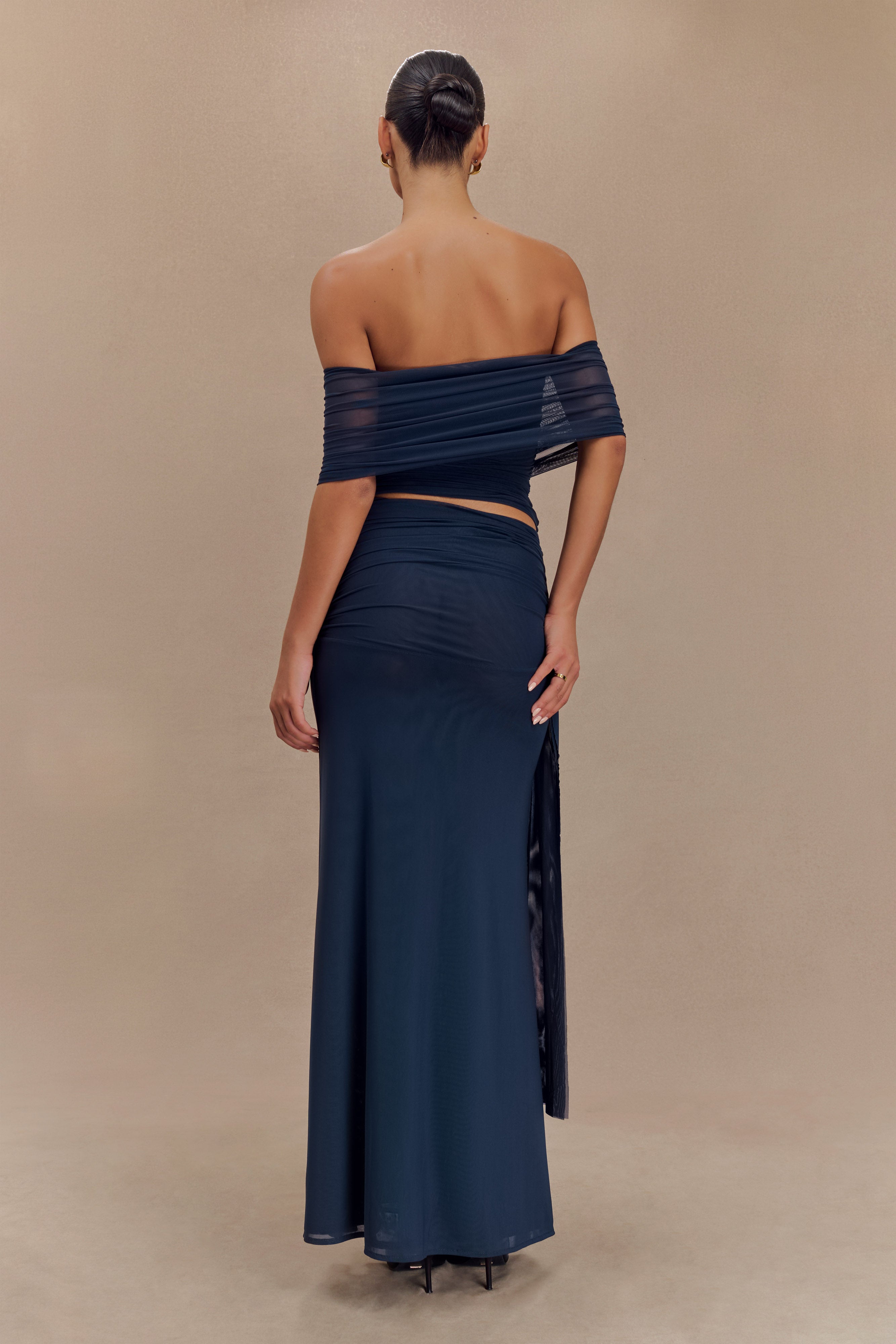 Levauro Arna Düşük Omuzlu File Crop Top - Gece Mavisi