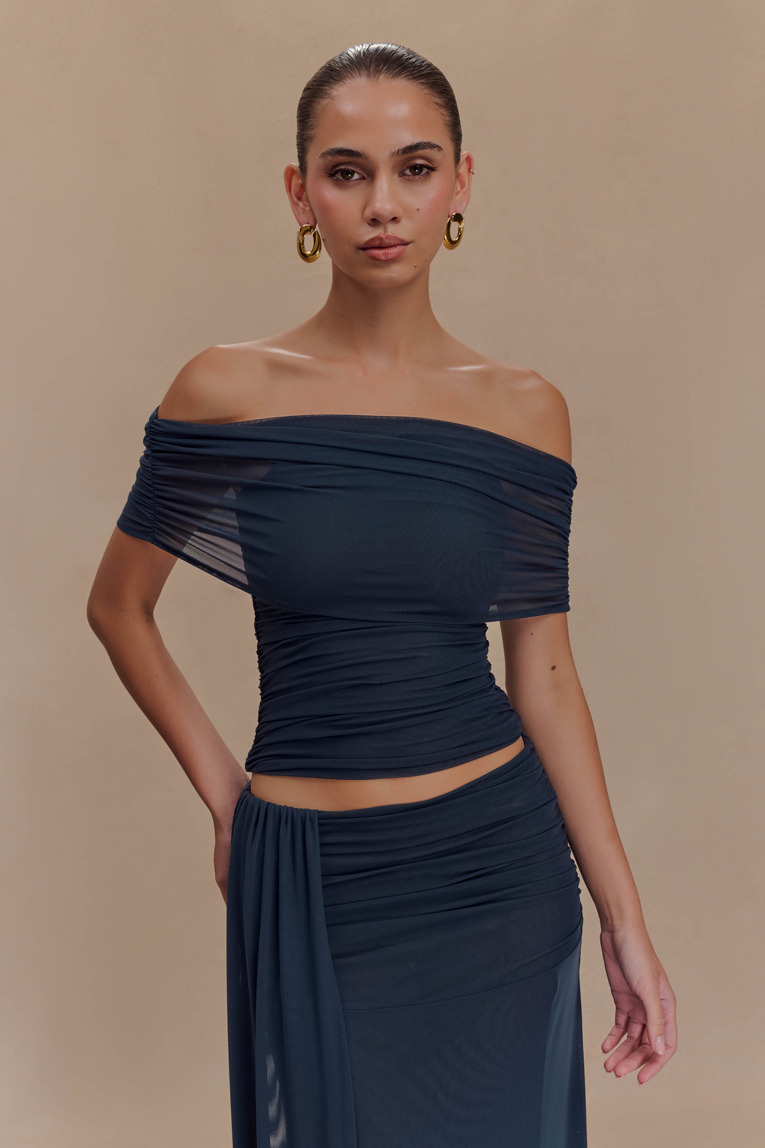 Levauro Arna Düşük Omuzlu File Crop Top - Gece Mavisi