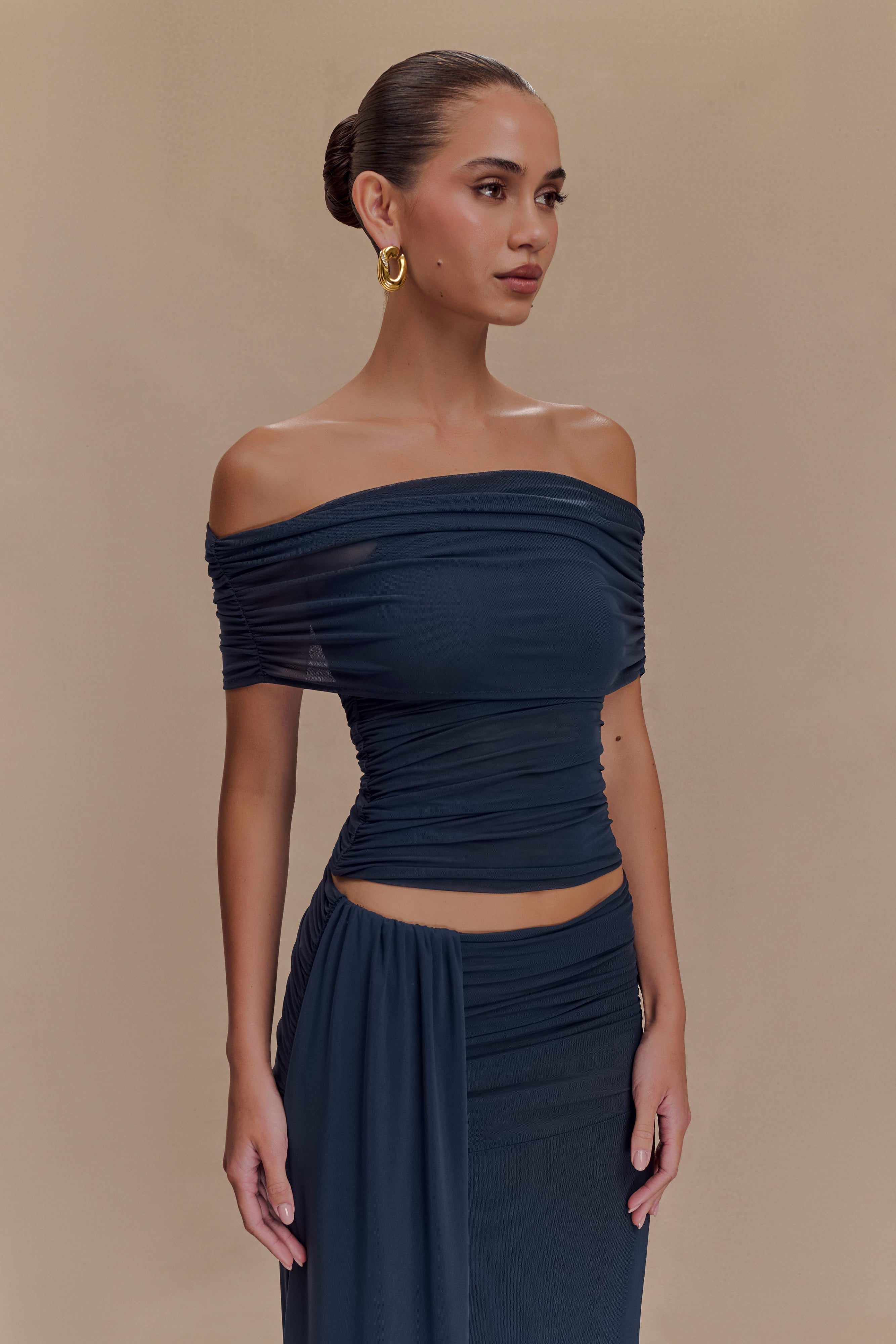 Levauro Arna Düşük Omuzlu File Crop Top - Gece Mavisi