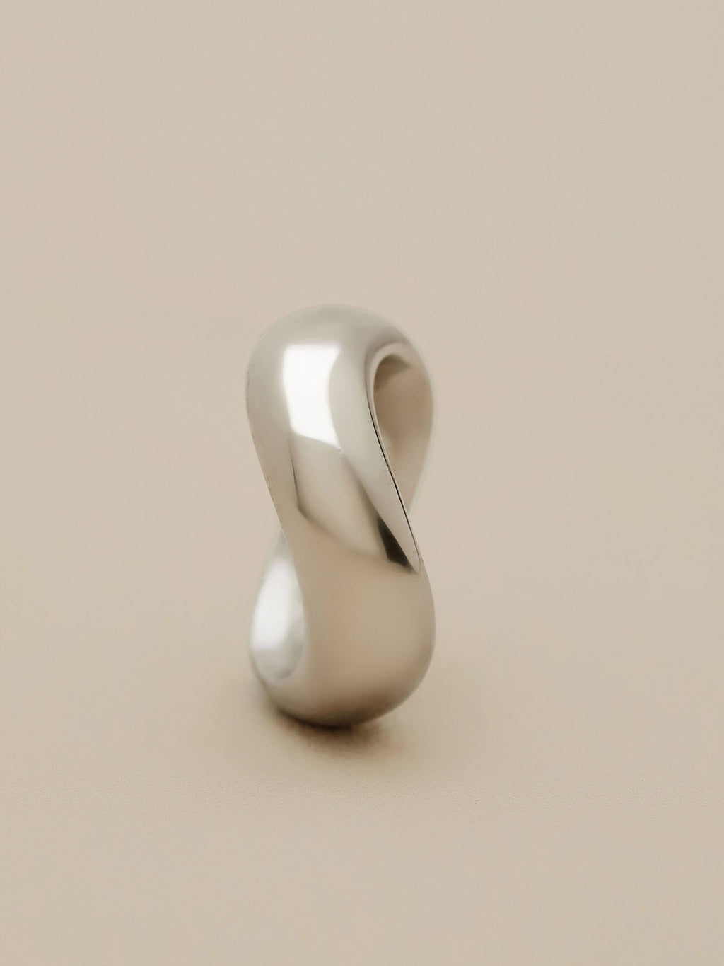 Levauro 18k Gold Simple Wave Ring