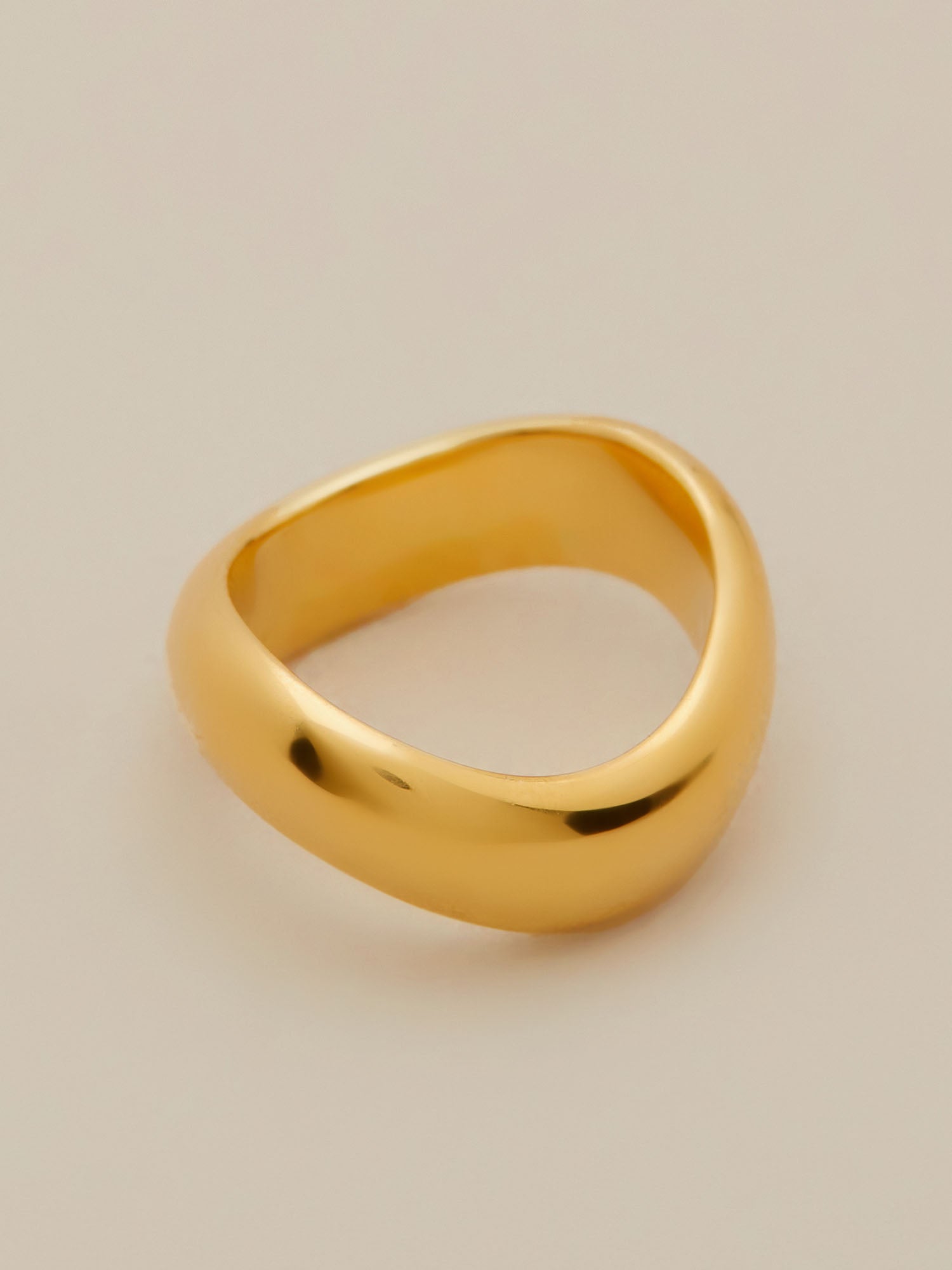 Levauro 18k Gold Simple Wave Ring