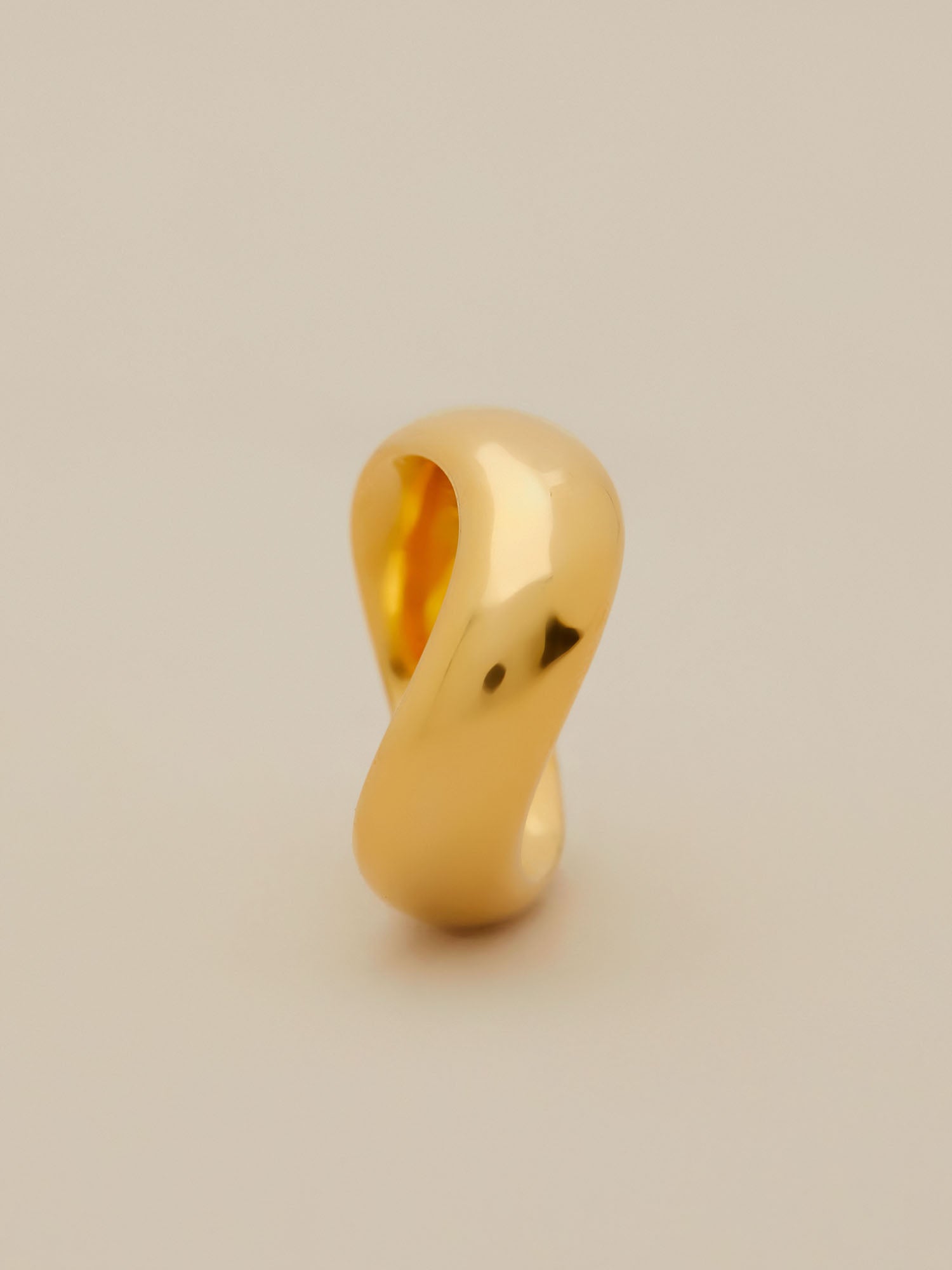 Levauro 18k Gold Simple Wave Ring