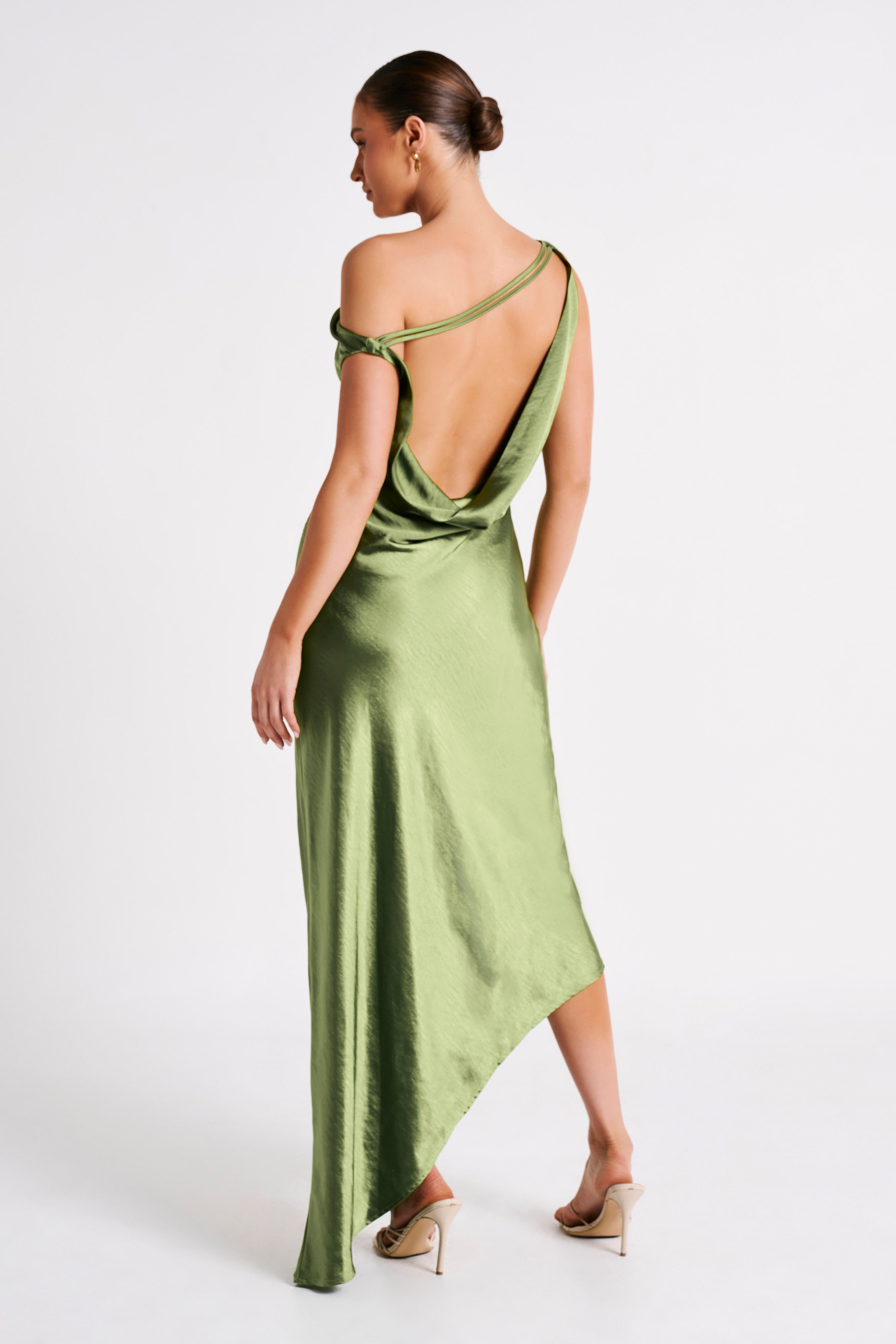 Levauro Asimetrik Kenarlı Yvette Slip Maxi Elbise - Zümrüt