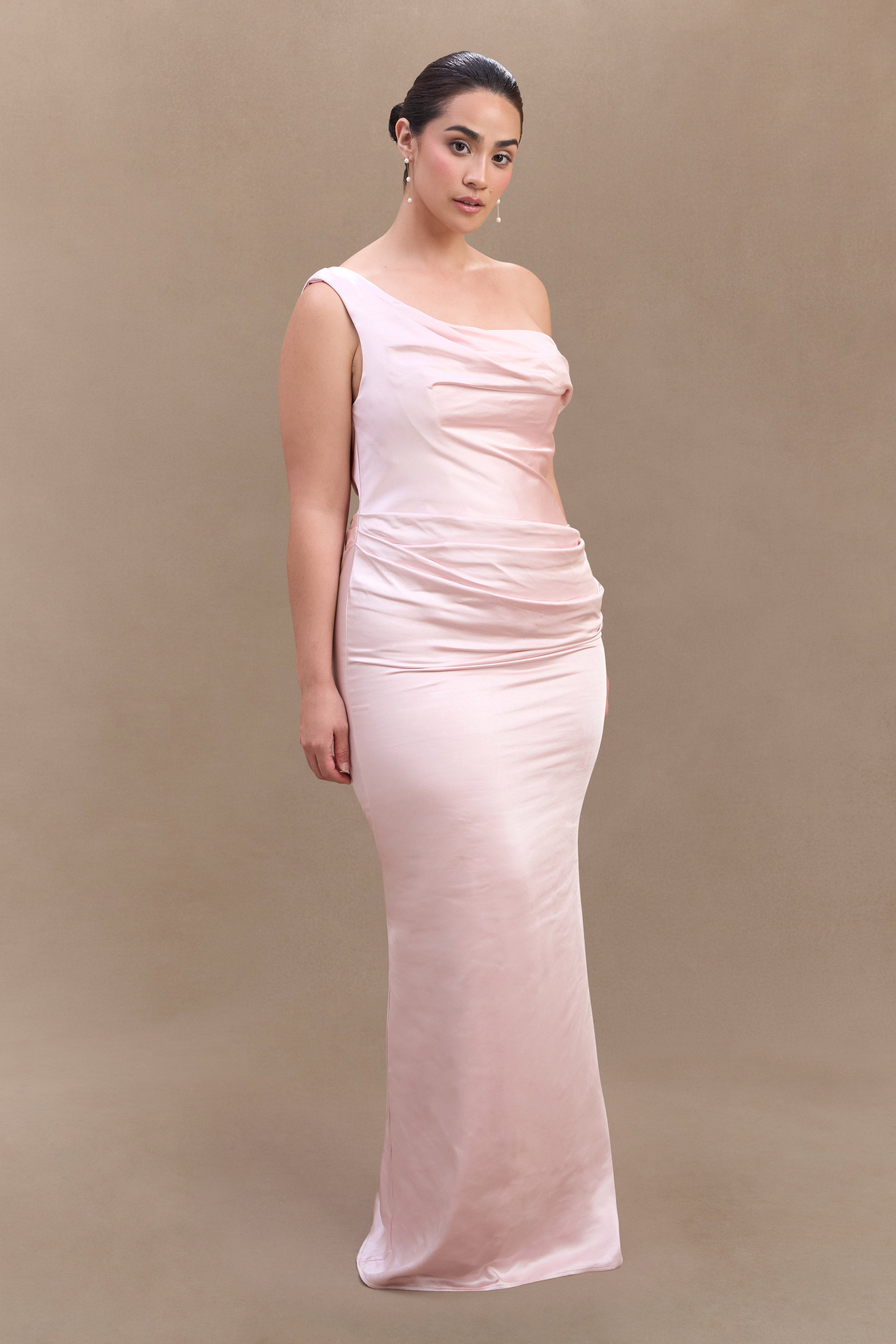 Levauro Dalia Düşük Omuzlu Saten Maxi Elbise - Soft Pembe