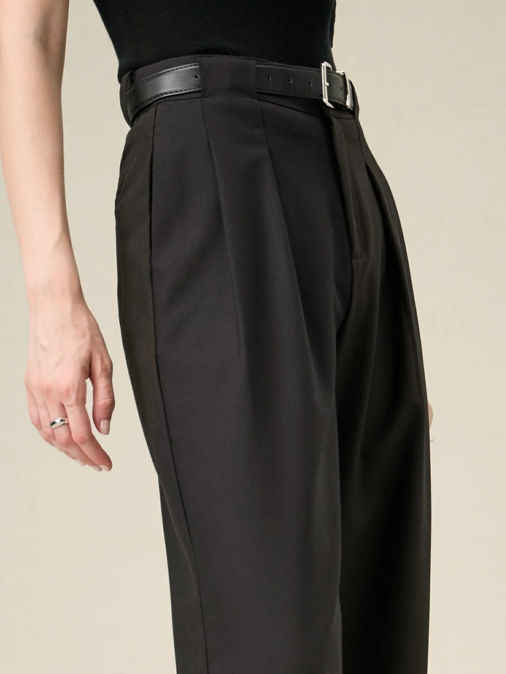 Levauro Krem Lyocell ve Asetat İş Pantolonu Bol Kesim