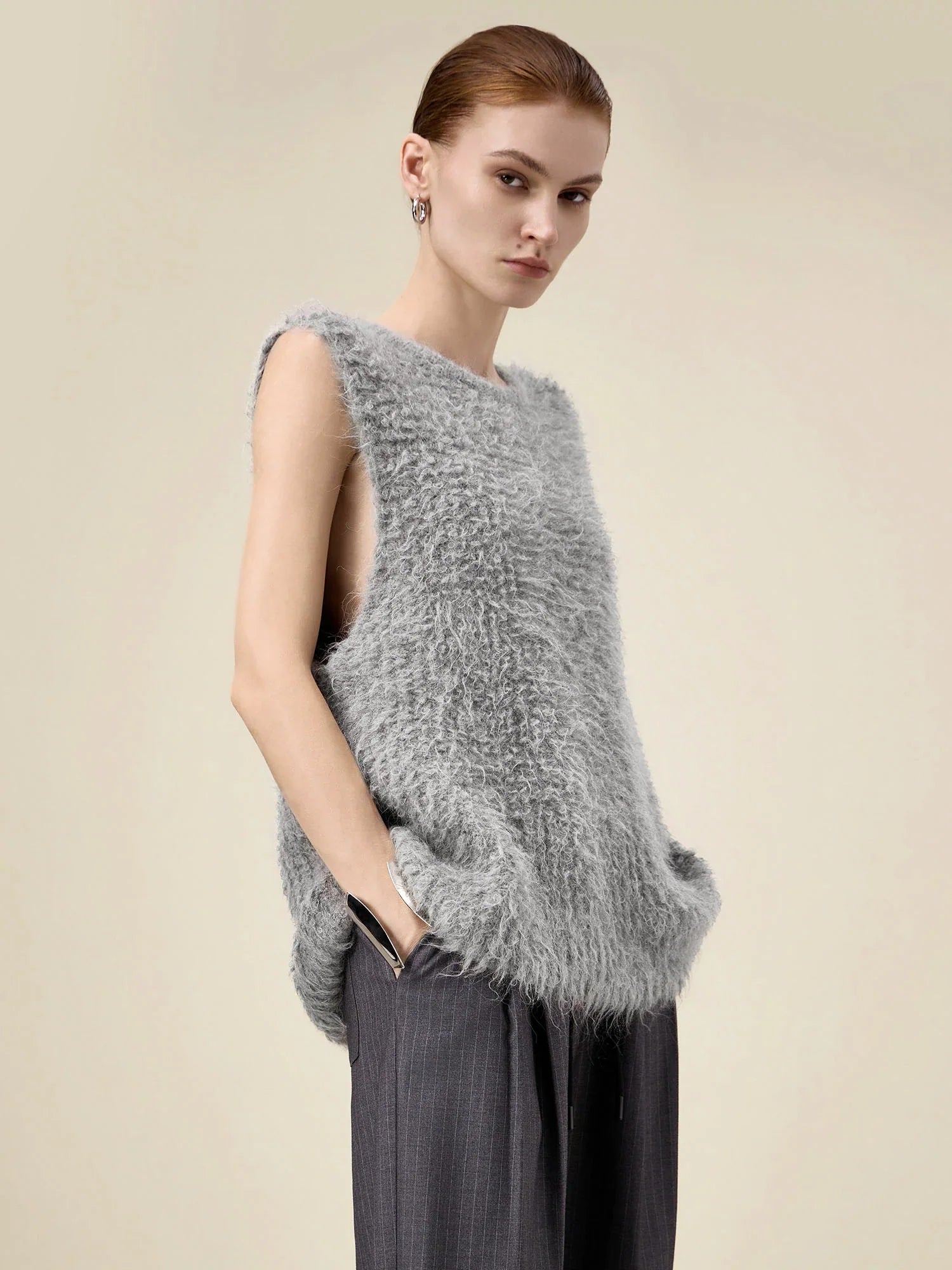 Levauro Kadın Yuvarlak Yaka Kolsuz Peluş Örgü Yelek